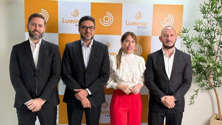 Postal Saúde marca presença na posse da equipe de Governança da Luminar Saúde