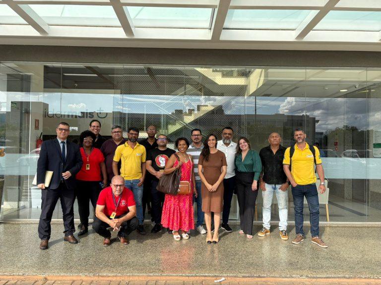 Clínica Postal Saúde recebe visita de entidades de classe dos Correios