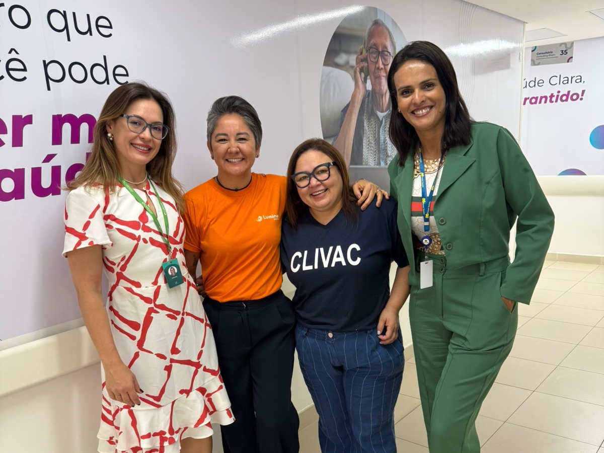 dia da vacinação clinica postal saúde