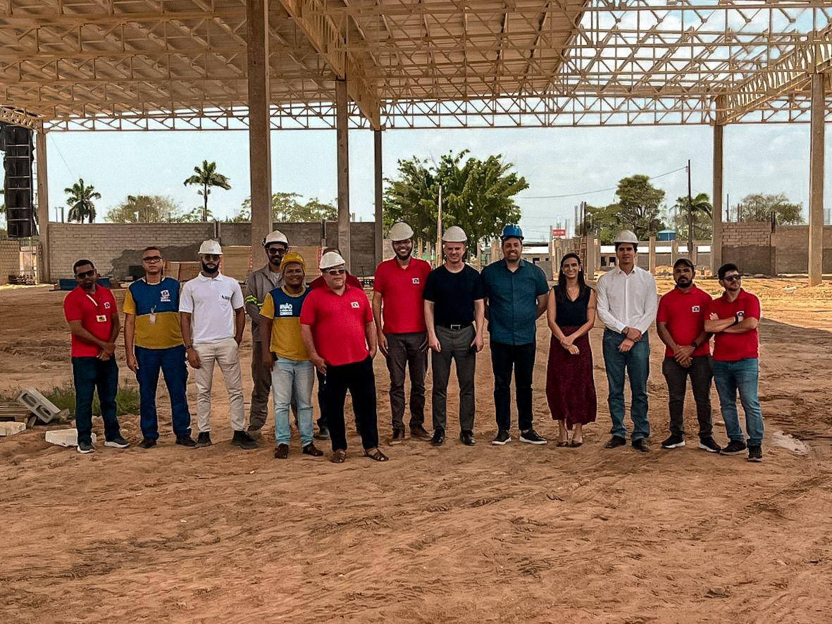 Visita dos diretores a futura sede dos Correios no Maranhao